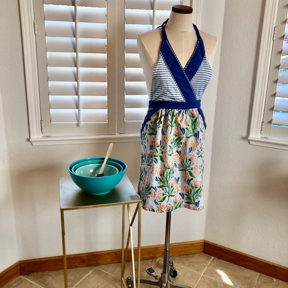 OS, sexy Betty apron. Be the domestic goddess